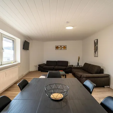 Apartment & Work - 3 Bed - 7 Beds Nettetal