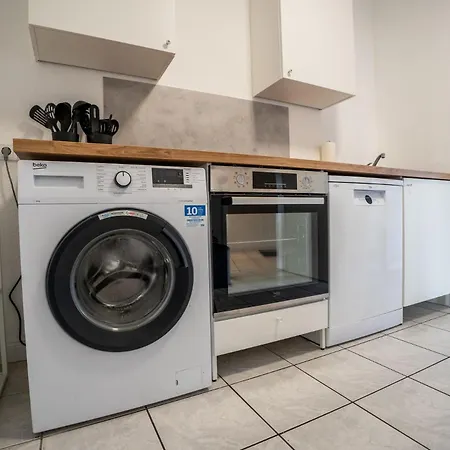 Monteur In - 3 Bedrooms - 7 Single Beds