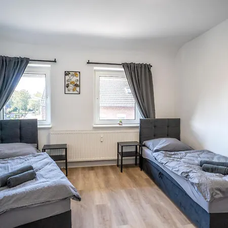 & Work - 3 Bed - 7 Beds Daire *