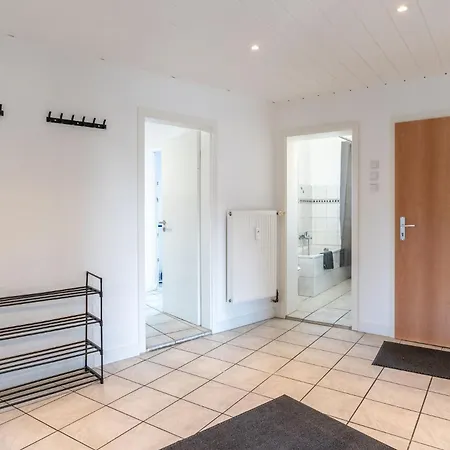 Appartamento Monteur In - 3 Bedrooms - 7 Single Beds *