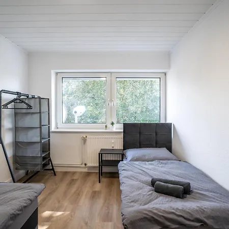 Daire & Work - 3 Bed - 7 Beds Nettetal