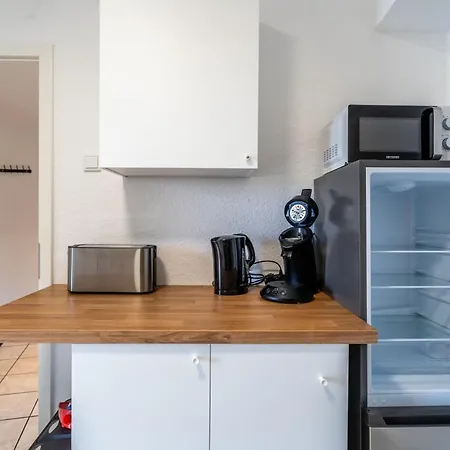 Monteur In - 3 Bedrooms - 7 Single Beds *