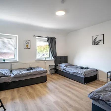 Monteur In - 3 Bedrooms - 7 Single Beds Nettetal