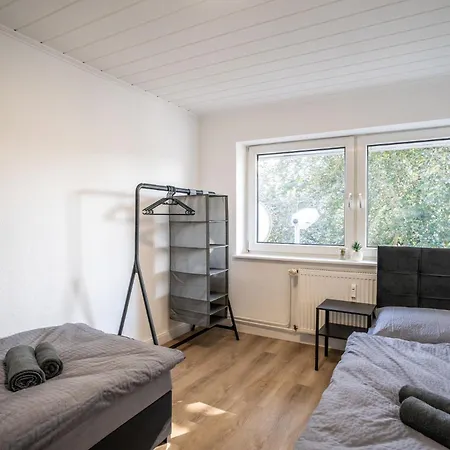 Appartamento Monteur In - 3 Bedrooms - 7 Single Beds