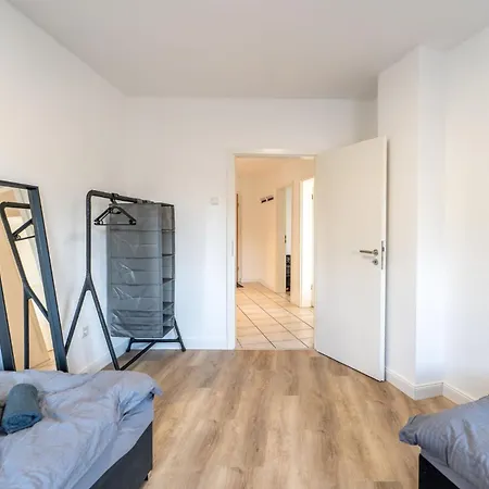 Monteur In - 3 Bedrooms - 7 Single Beds Appartamento *