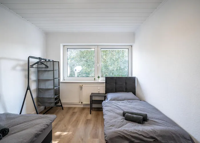 Appartement & Work - 3 Bed - 7 Beds Nettetal